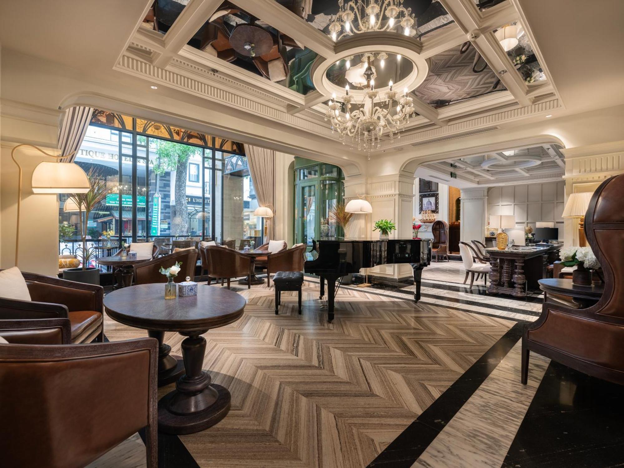 Grand Hotel Du Lac Hanoi Exteriör bild The lobby of the hotel